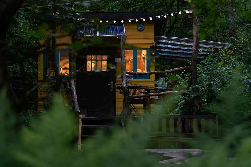 a67eacdc-6685-468c-ae45-f4a4aa1928c0_1024